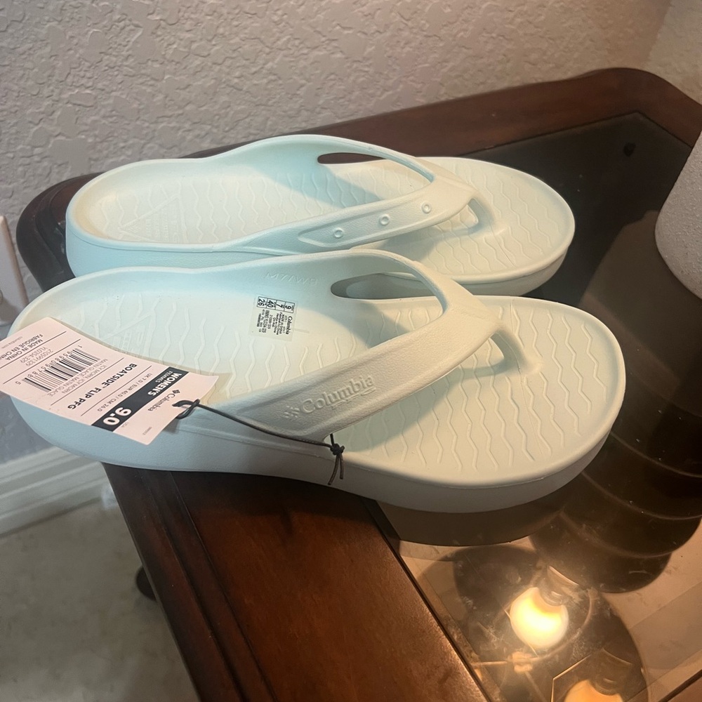 Columbia women’s boatside flip flops size 9. (NWT!!!) - Picture 4 of 6